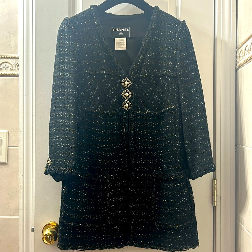 Brand: Chanel; size: 10 , Black metallic